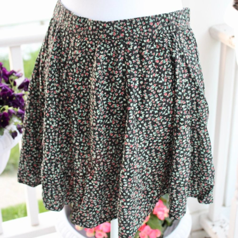 Aerie floral skater skirt 🌹 Size M